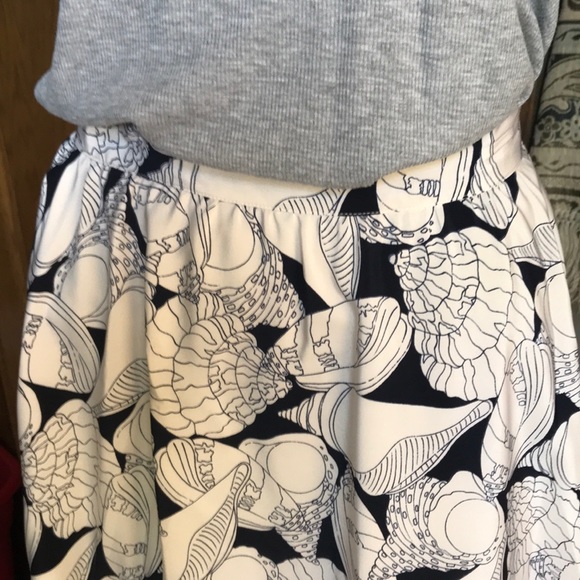 Vintage Gucci Silk Skirt 44 - Picture 2 of 8